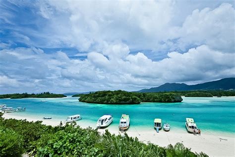 Kabira Bay Beach, Ishigaki Island, Okinawa, Japan by Ippei & Janine ...