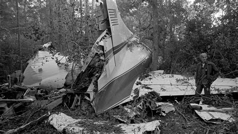 45 years after Lynyrd Skynyrd plane crash, tragedy still fresh for survivor