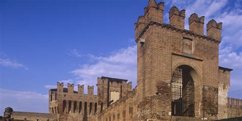 Leonardo Da Vinci Mural Discovered Under Layers Of Paint During Sforza Castle Restoration In ...