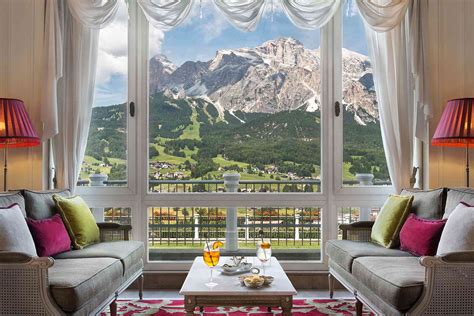 How to Plan the Perfect Trip to the Italian Dolomites — Luxury Hotels ...