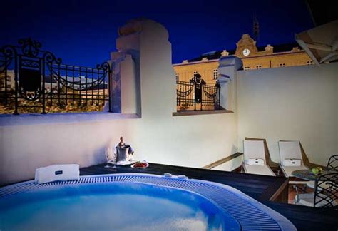 Have a Luxury Stay in Valencia | TravelVivi.com