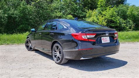 2021 Honda Accord Hybrid Touring Review | AutoTrader.ca