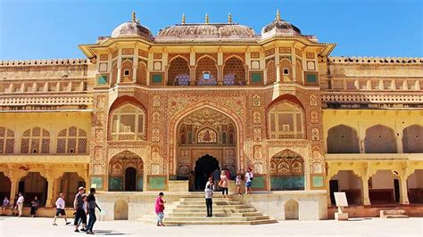 Amer Fort History, Geography, Major Attractions & Interesting Facts