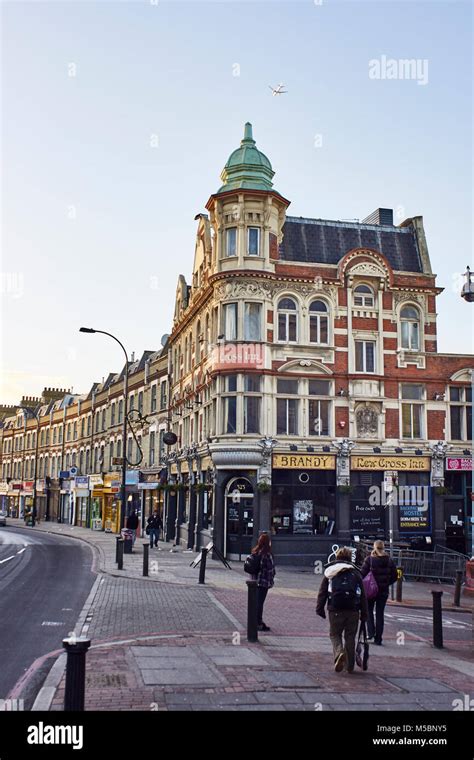 image of the new cross inn in london Stock Photo - Alamy