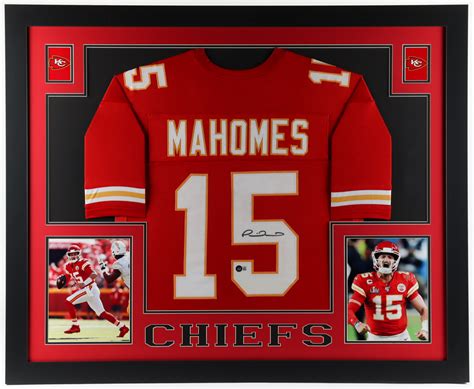 Patrick Mahomes Signed 35x43 Custom Framed Jersey Display (Beckett ...