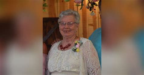 Obituary for Bonnie Joleen (Akins) Grant | Swearingen Funeral Home