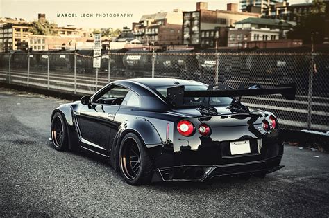 Liberty Walk Nissan GT-R [1280x853] : carporn