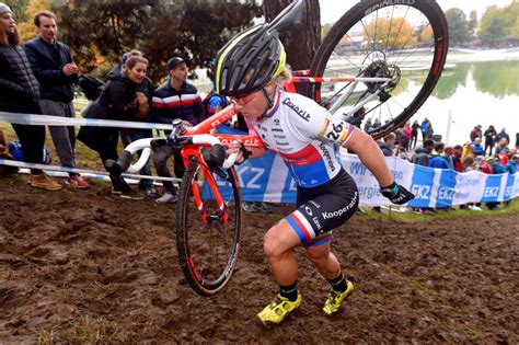 Pavla Havlikova takes Czech women's elite cyclo-cross crown | Cyclingnews