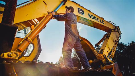 Experienced Heavy Equipment Operator - Apply for this Job in Redding CA