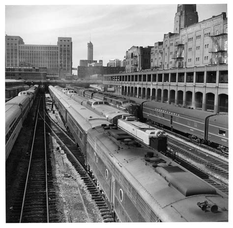 [Six Tracks of the Chicago Union Station] - The Portal to Texas History