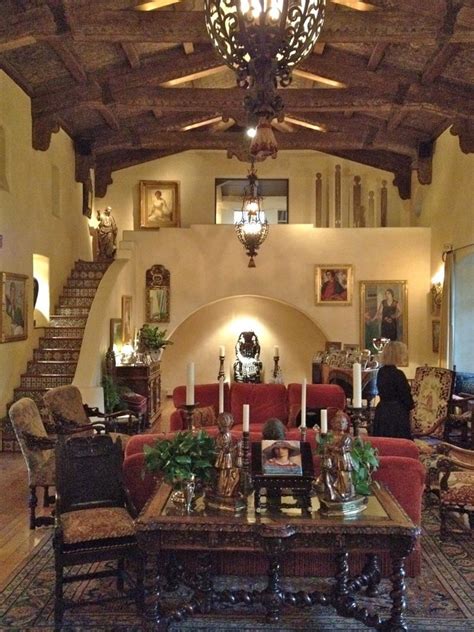 Spanish Hacienda Style Interior Design - decorooming.com