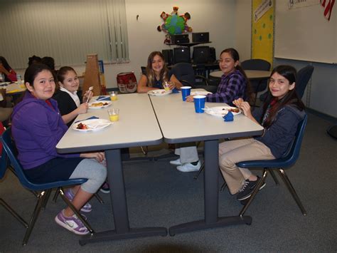 Lawnwood Elementary spelling bee participants celebrate – LucieLink