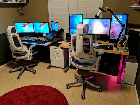 Gamer Couple Goal 2021: Cute & Cozy Couple’s Side By Side Gaming Room Setup & Design – Small ...