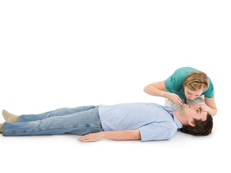 7 Essential Steps of CPR Everyone Should Know | Reader's Digest