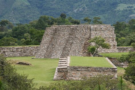 Mixco Viejo - Central Highlands, Guatemala - Around Guides