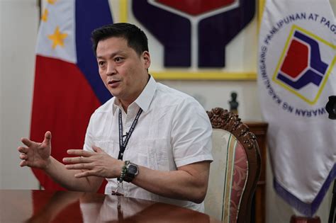 Rex Gatchalian says LGU experience prepared him to head DSWD