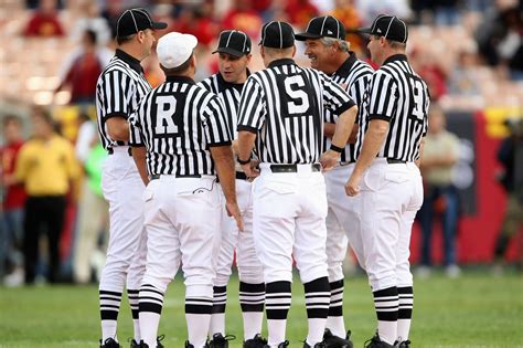 Understanding College Football Officiating - The Crew And Their Keys ...