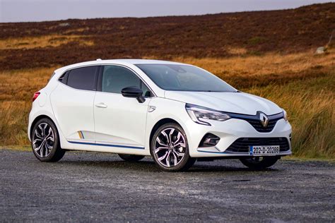 Renault Clio E-Tech hybrid (2021) | Reviews | Complete Car