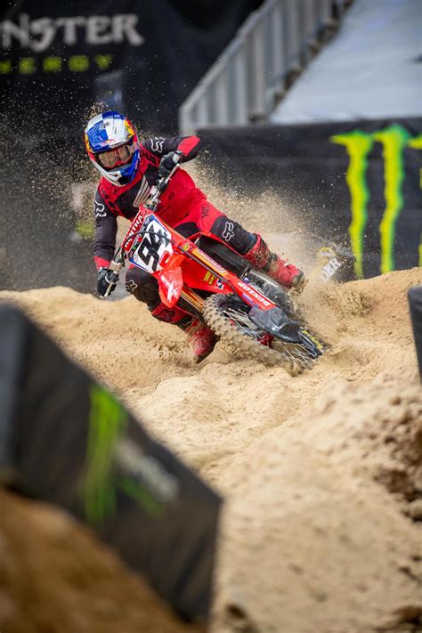 Jett Lawrence Scores Career-First AMA 250SX Win at Houston 2 Supercross