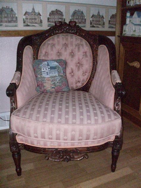 victorian reproduction chair, I have 2 with a matching sofa | Victorian furniture decor, Vintage ...