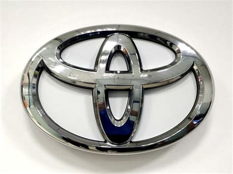 Toyota Automotive Showroom Signage Suppliers and Manufacturers - Custom Design Toyota Automotive ...