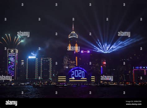 Hong Kong new year fireworks Stock Photo - Alamy