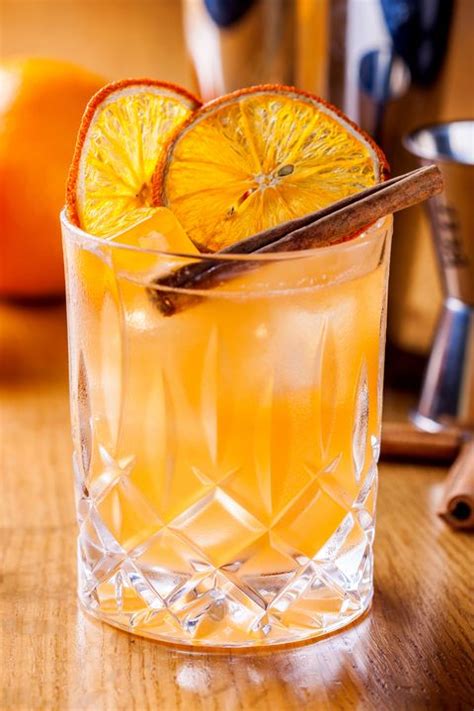 Best Whiskey Drinks and Cocktails for Fall 2017 - Whiskey Recipes for Fall