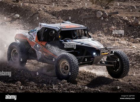 Racing in the desert hi-res stock photography and images - Alamy