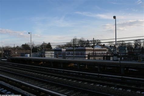 Hollis (Long Island Railroad Hempstead Branch) - The SubwayNut