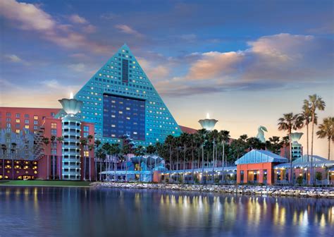 Walt Disney World Dolphin Resort in Lake Buena Vista • HolidayCheck | Florida USA