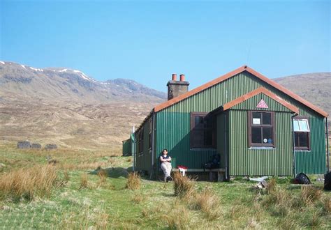 The Glen Affric Trail : Hiking Tour | Macs Adventure