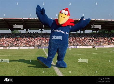 World cup mascot footix hi-res stock photography and images - Alamy