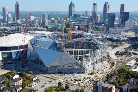 At Atlanta Falcons’ Mercedes-Benz Stadium, extraordinary rooftop ...