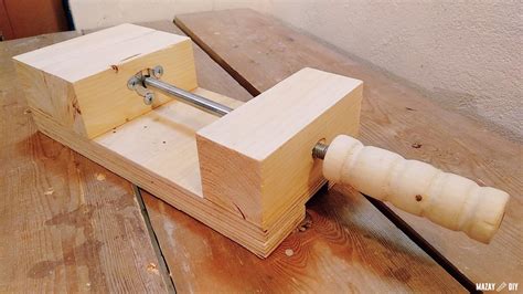 How to make a drill press vise — Free DIY plans and 3D model