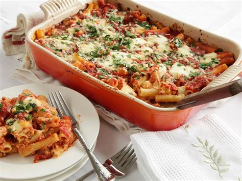 23 Big Family Dinner Recipes to Feed a Crowd