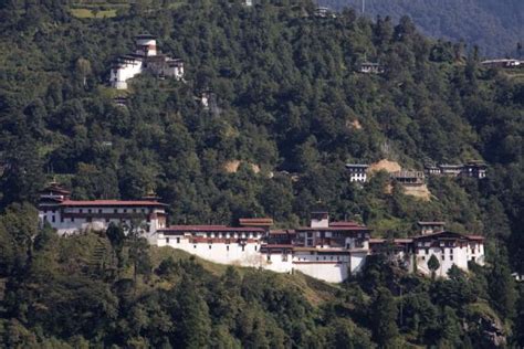 Trongsa Dzong | Travel Story and Pictures from Bhutan