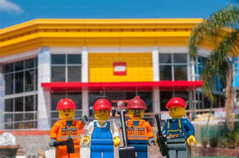 Australia's first Lego Store to open at Dreamworld Saturday 28 January ...