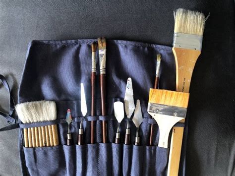 21 Tools for Acrylic Painting & Essential Supplies You Will Love To Use | Acrylic Painting School