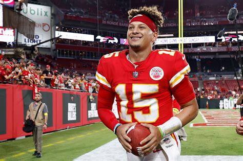 Patrick Mahomes Signs Record-Breaking Contract With Kansas City Chiefs