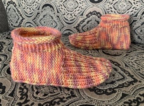 How to Knit Granny Slippers - FREE Knitting Pattern and Video ...