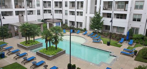 Riverdale Little Rock Pool View Apartment - Arkansas Suites