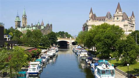 5 Unique Ways To Experience The Rideau Canal This Year - We Explore Canada