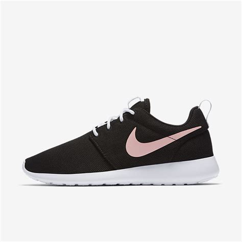 Roshe One Women's Shoe | Nike shoes australia, Black nike shoes, Mens nike shoes