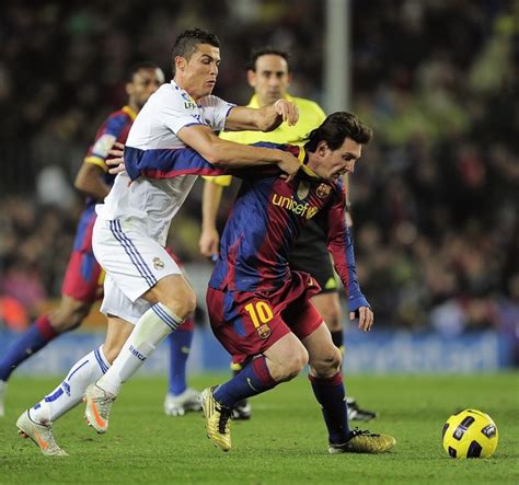 Cristiano Ronaldo Vs Messi Fighting For Ball Wallpapers ~ Sport Alerts ...