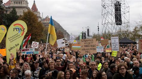 Thousands protest in Hungary against ‘runaway inflation’ | World News ...