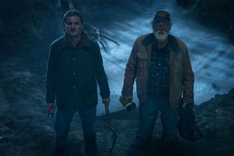 Pet Sematary Trailer Reveals the Latest Stephen King Adaptation | Collider