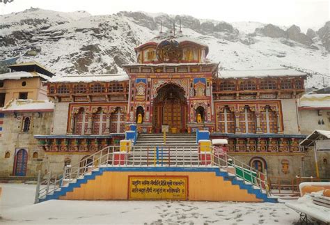 Badrinath temple closed for winter - The Shillong Times