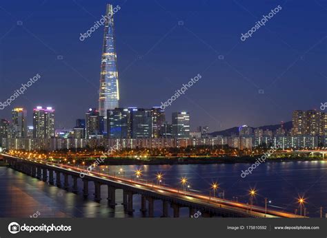 Seoul skyline, Korea — Stock Photo © catalinlazar #175810592