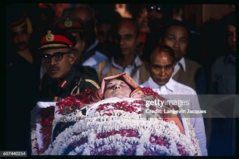 163 Indira Gandhi Funeral Stock Photos, High-Res Pictures, and Images - Getty Images