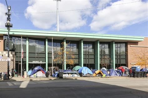 Chicago struggles to house migrants as city is slammed with winter ...